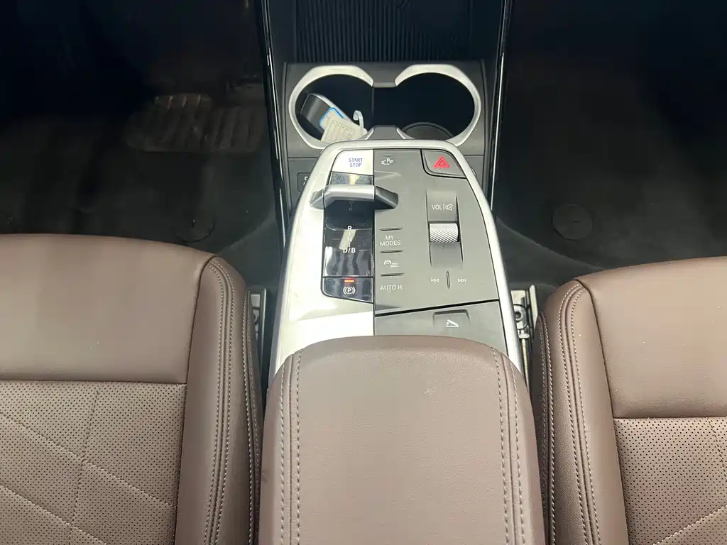 BMW BMW iX1 2025 eDrive25L M Sport Package 2025 - thumbnail 12
