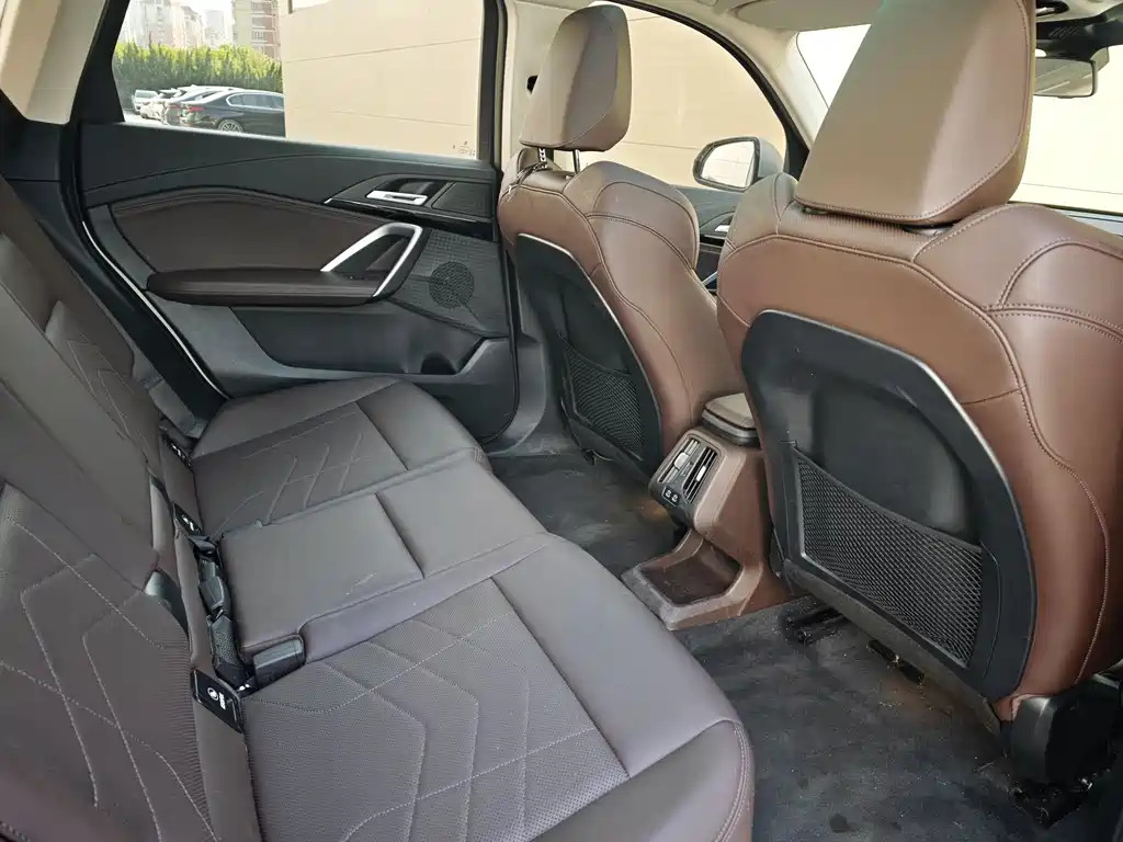 BMW BMW iX1 2025 eDrive25L X Design Package 2024 - thumbnail 12