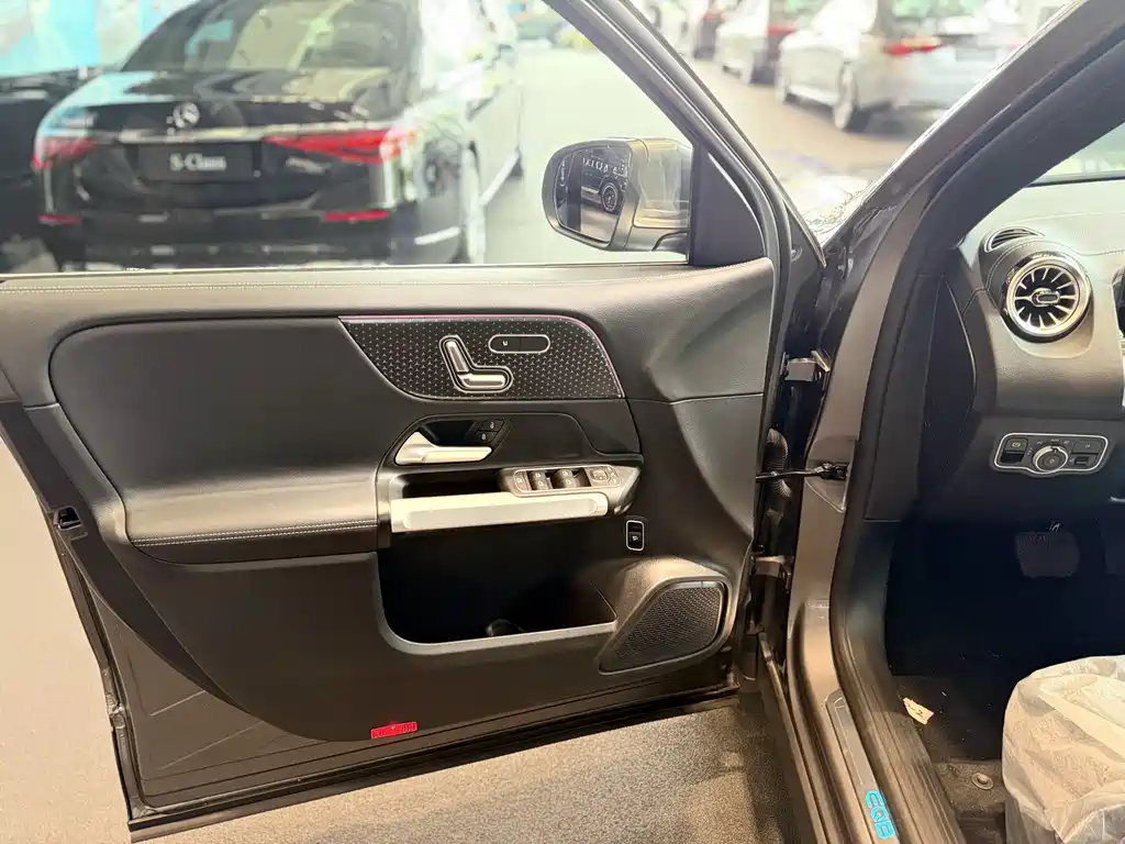 Mercedes-Benz Mercedes-Benz EQB 2025 EQB 260 2026 - thumbnail 15