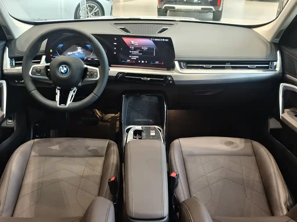 BMW BMW iX1 2025 eDrive25L M Sport Package 2025 - thumbnail 9