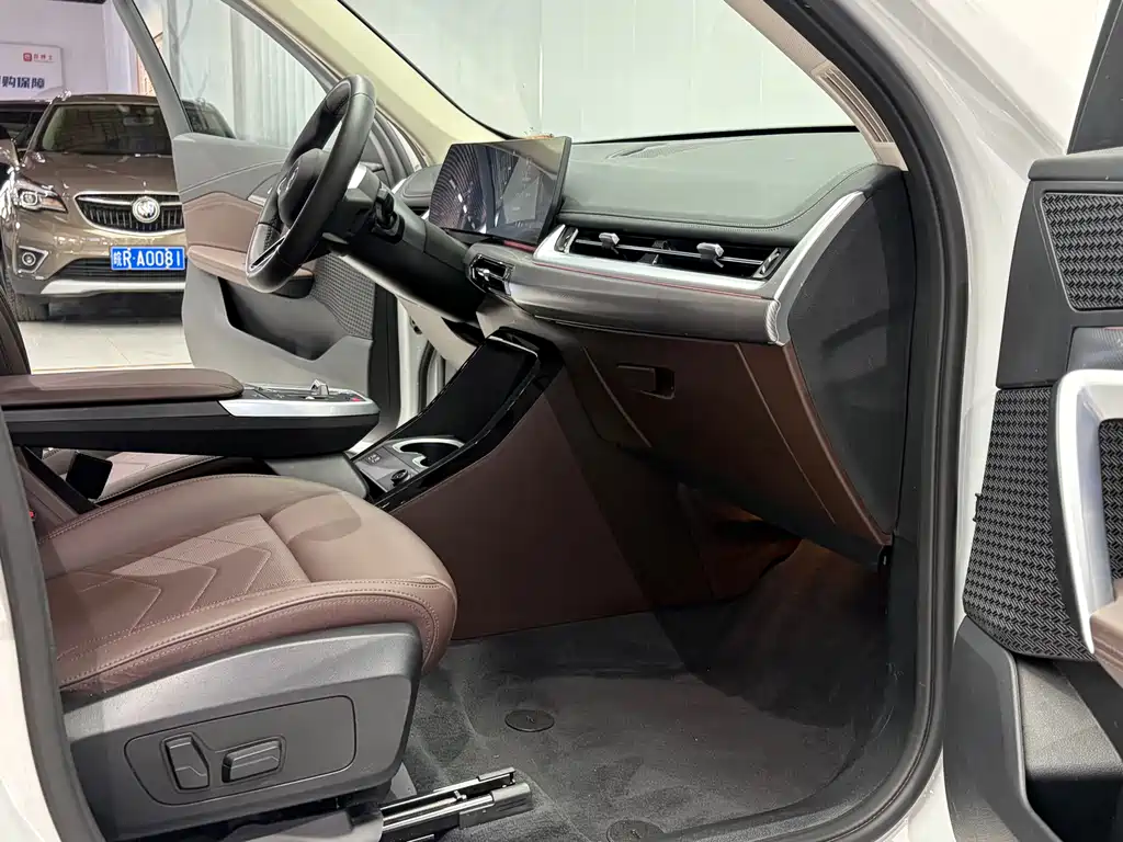 BMW BMW iX1 eDrive25L X Design 2025 - thumbnail 12