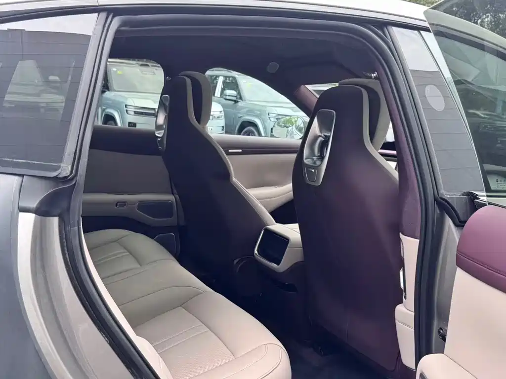 Xiaomi Auto Xiaomi YU7 2025 Long Range AWD Pro 2026 - thumbnail 7