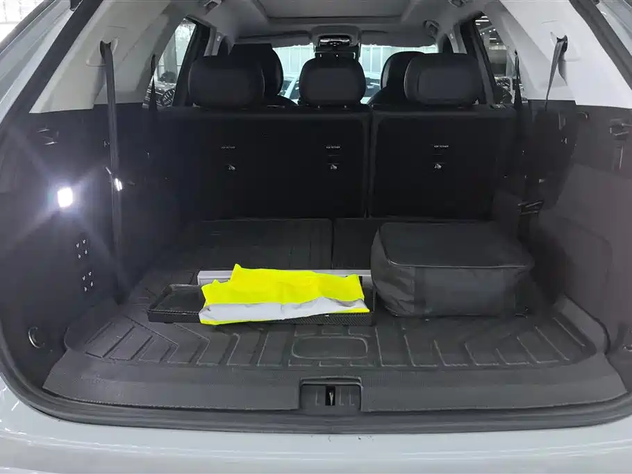 Chery Fengyun Fengyun T9 120 Long Range Flagship 7-Seater 2025 - thumbnail 4