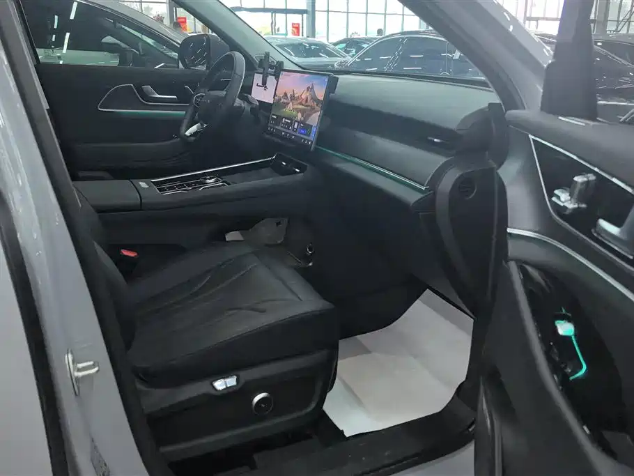 Chery Fengyun Fengyun T9 120 Long Range Flagship 7-Seater 2025 - thumbnail 8
