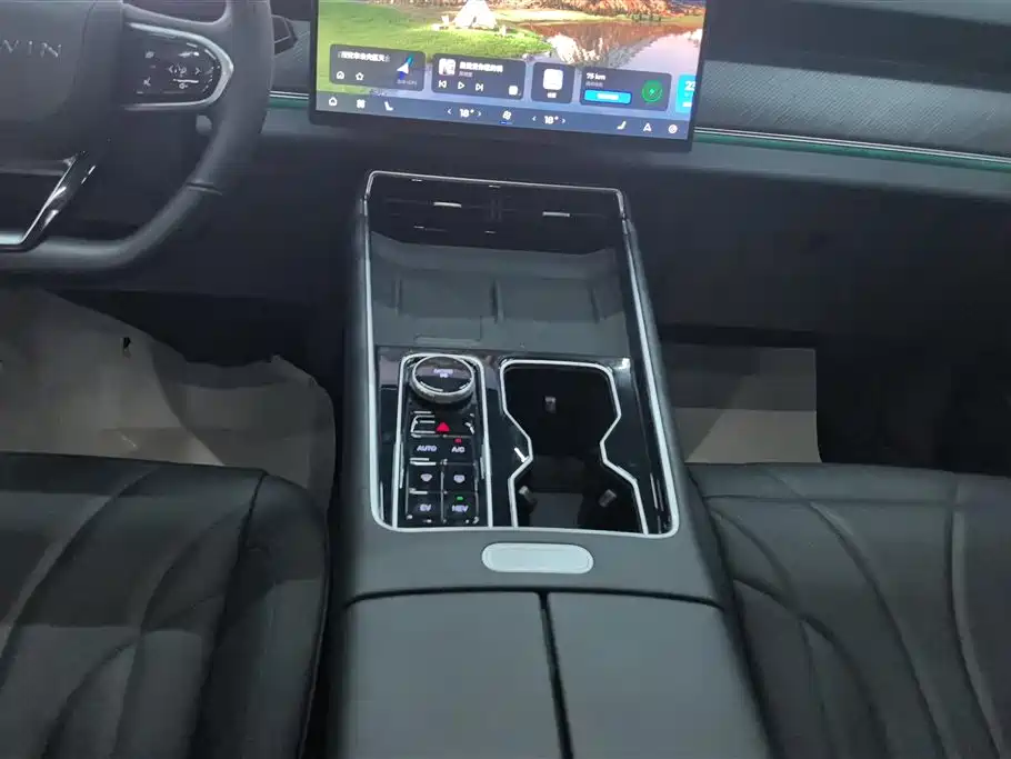 Chery Fengyun Fengyun T9 120 Long Range Flagship 7-Seater 2025 - thumbnail 16