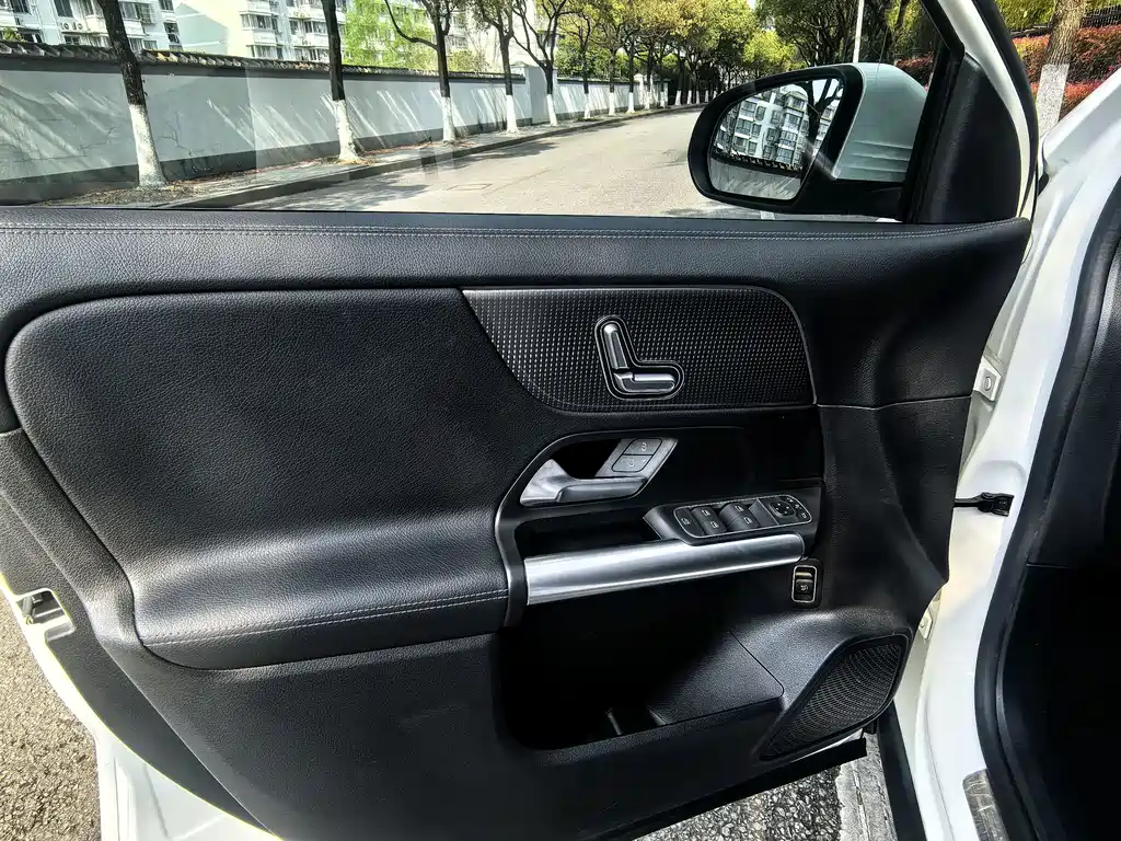 Mercedes-Benz Mercedes-Benz GLA 2023 GLA 220 2023 - thumbnail 11