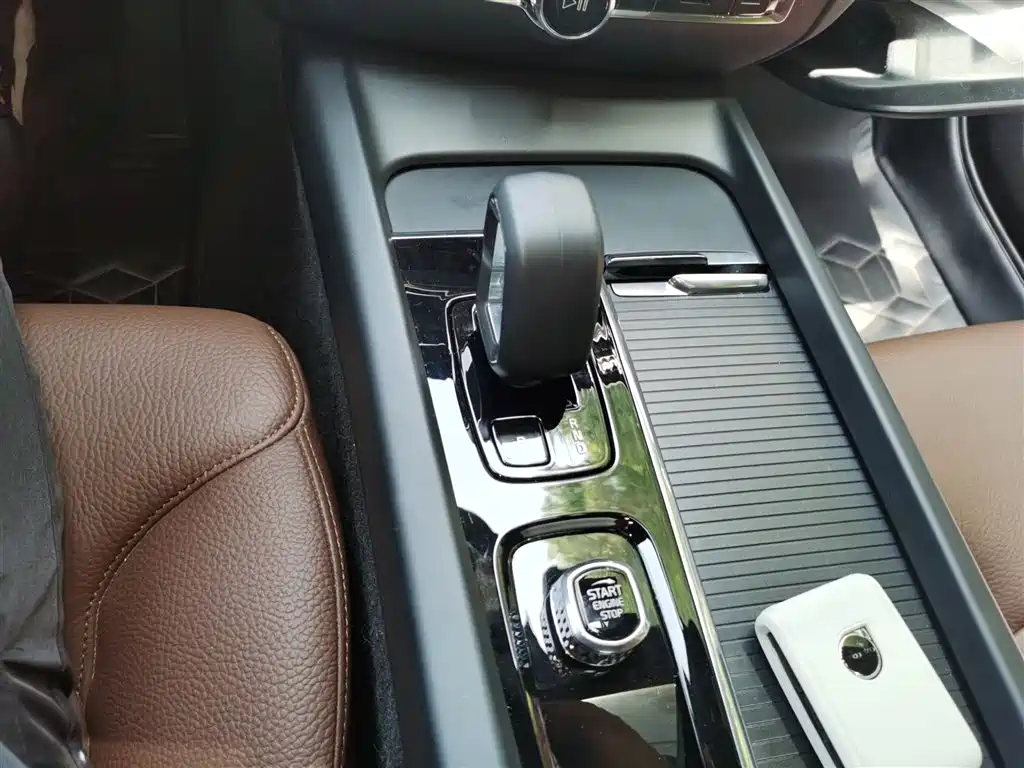 Volvo Volvo S60 2026 B4 Momentum 2025 - thumbnail 10