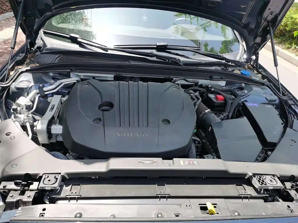 Volvo Volvo S60 2026 B4 Momentum 2025 - thumbnail 16