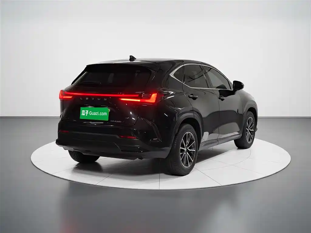 Lexus Lexus NX 350h FWD 2023 - thumbnail 4