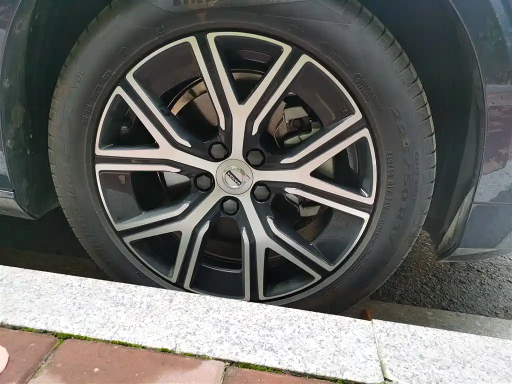 Volvo Volvo S60 2026 B4 Momentum 2025 - thumbnail 26