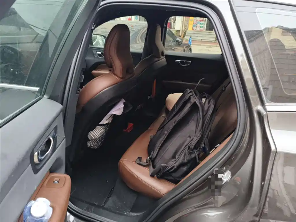 Volvo Volvo XC60 2021 T5 AWD Momentum Luxury Edition 2021 - thumbnail 13
