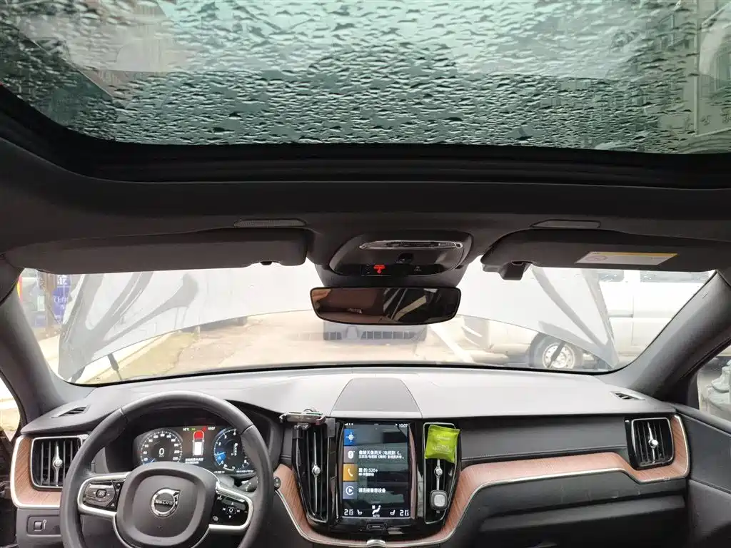Volvo Volvo XC60 2021 T5 AWD Momentum Luxury Edition 2021 - thumbnail 14