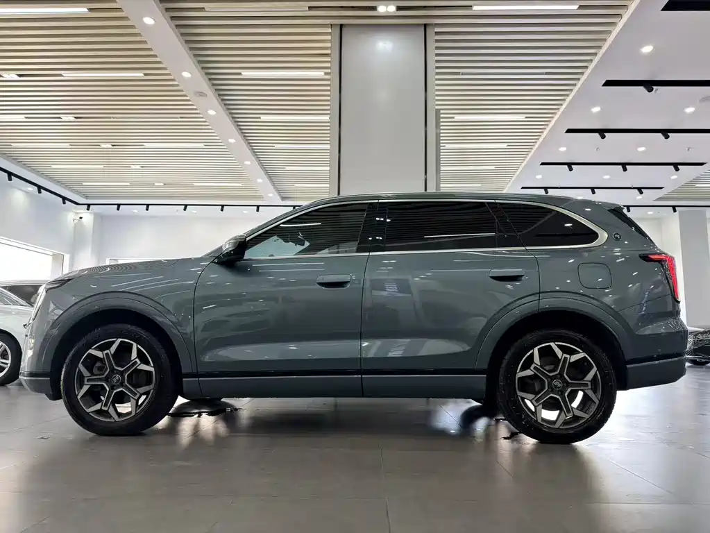 Jetour Shanhai Jetour Shanhai L7 PLUS 2026 220km Flagship Edition 7-Seater 2025 - thumbnail 3