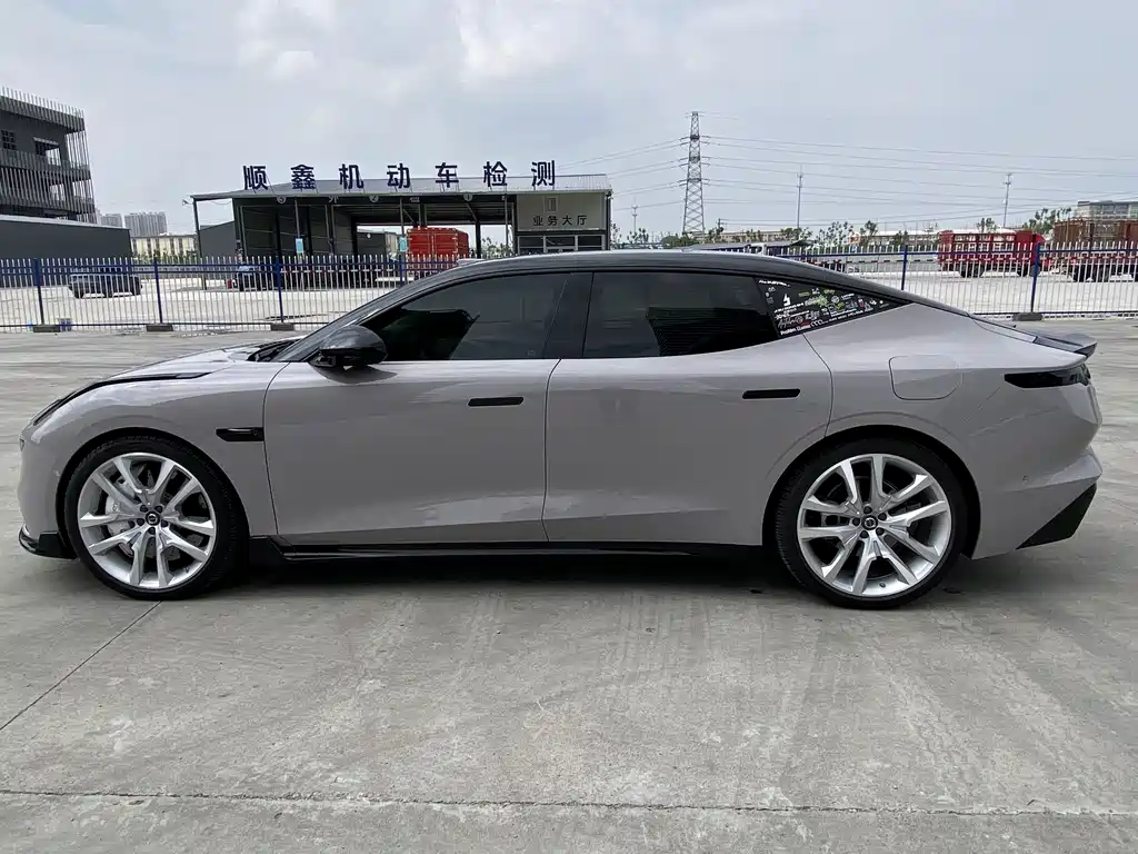 Lynk & Co Lynk & Co 10 2025 240 AWD Ultra Sport Edition H7 2025 - thumbnail 4