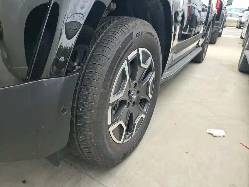 Fang Cheng Bao Ti 7 2025 200KM RWD Max Edition 2026 - thumbnail 7