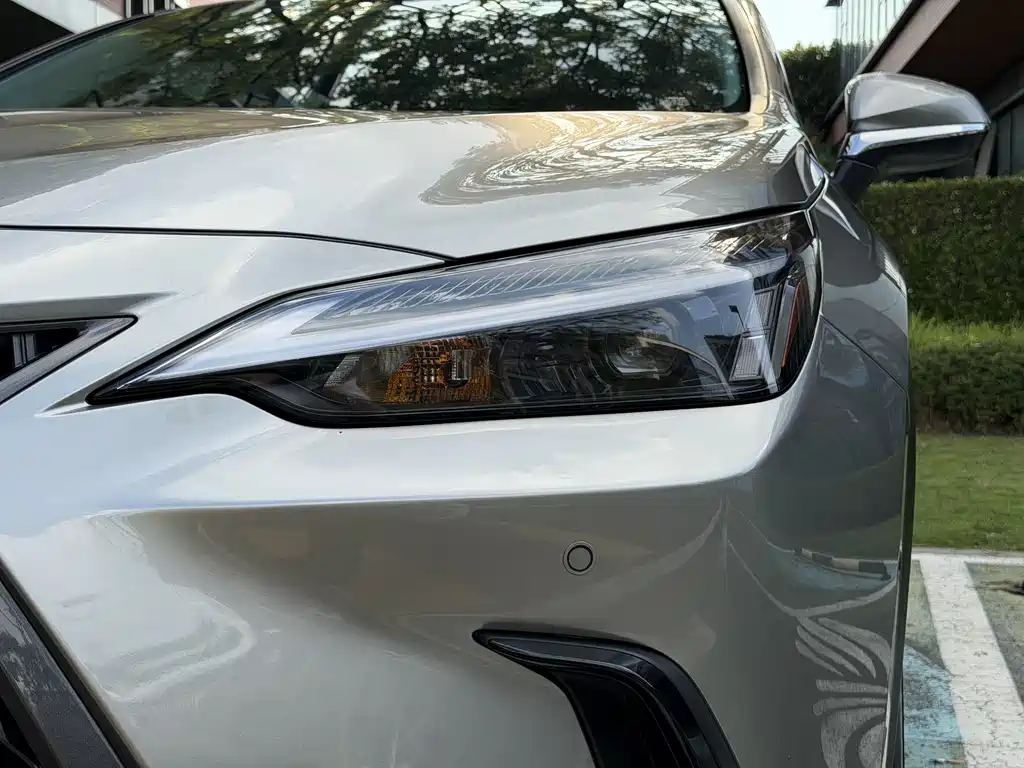 Lexus Lexus NX 260 FWD 2022 - thumbnail 7
