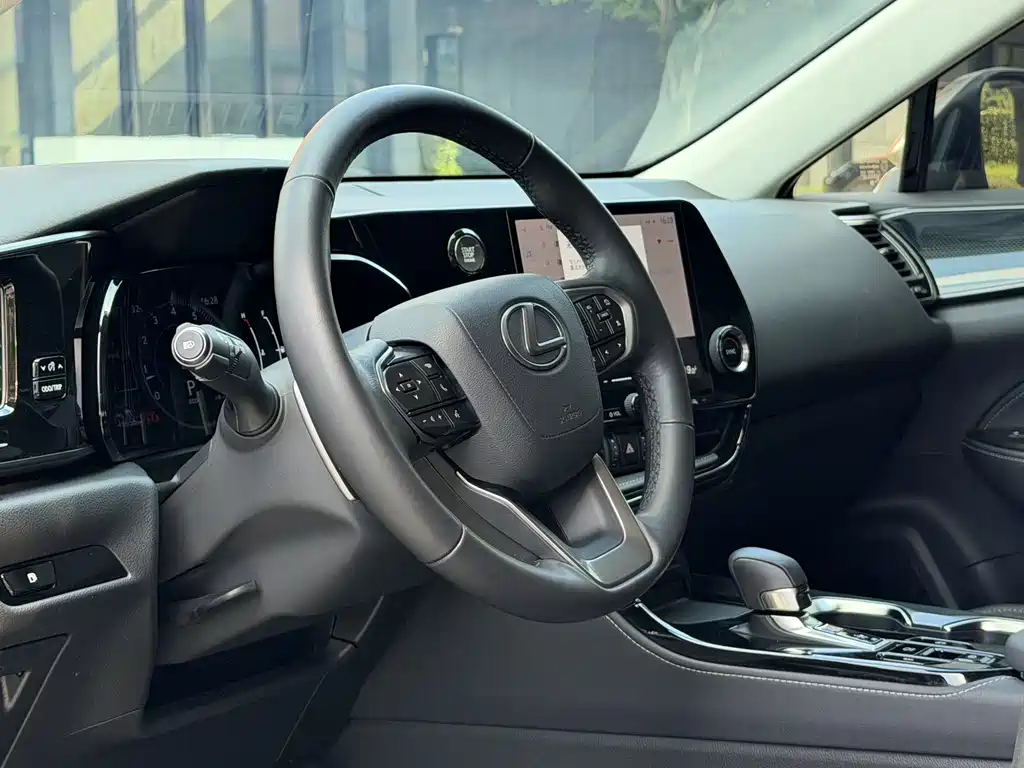 Lexus Lexus NX 260 FWD 2022 - thumbnail 8