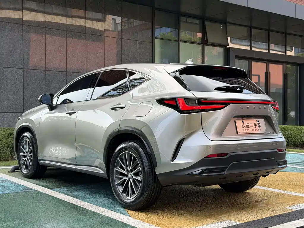 Lexus Lexus NX 260 FWD 2022 - thumbnail 13
