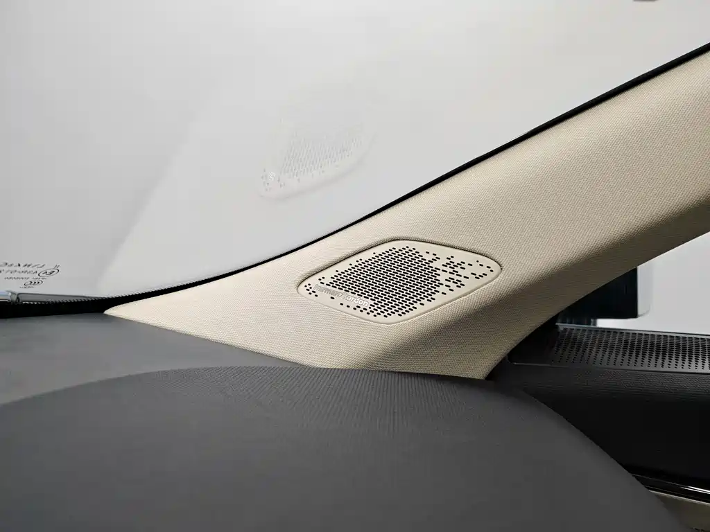 Lynk & Co Lynk & Co 08 EM-P 210 AWD Performance Ultra H7 2025 - thumbnail 9