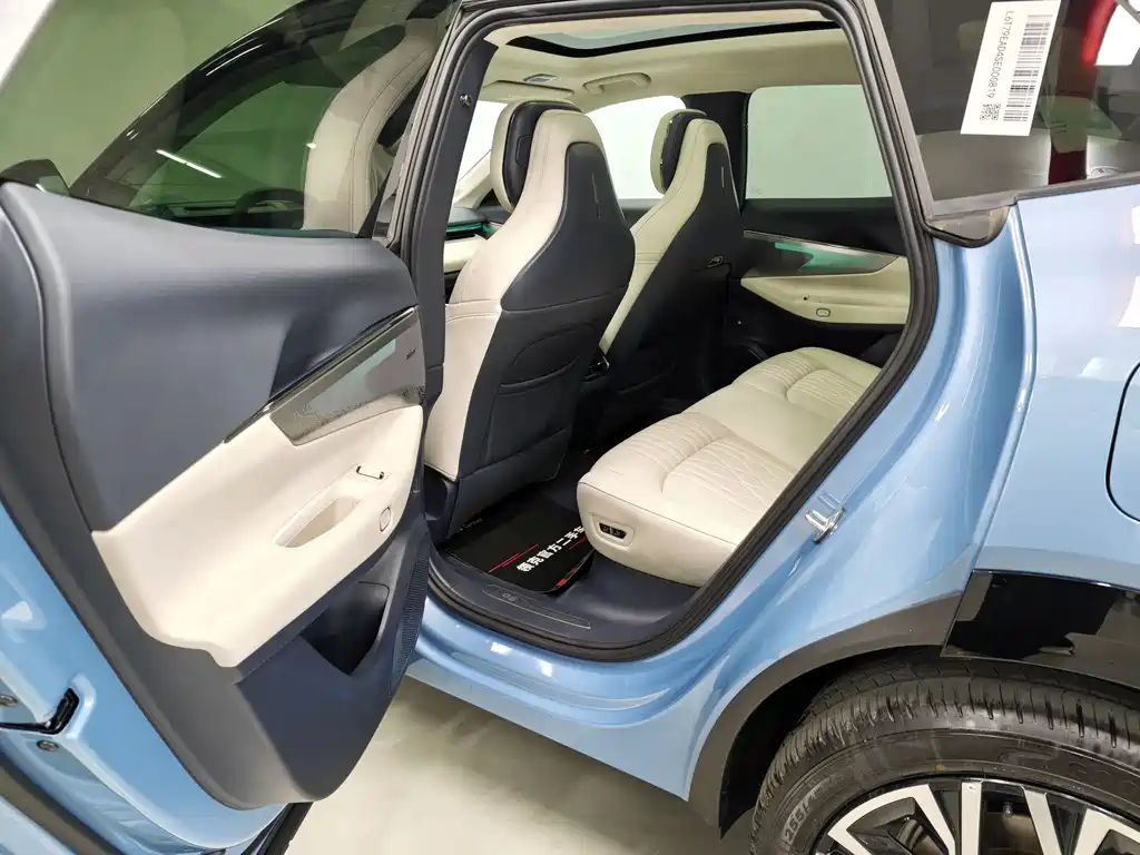 Lynk & Co Lynk & Co 08 EM-P 210 AWD Performance Ultra H7 2025 - thumbnail 12