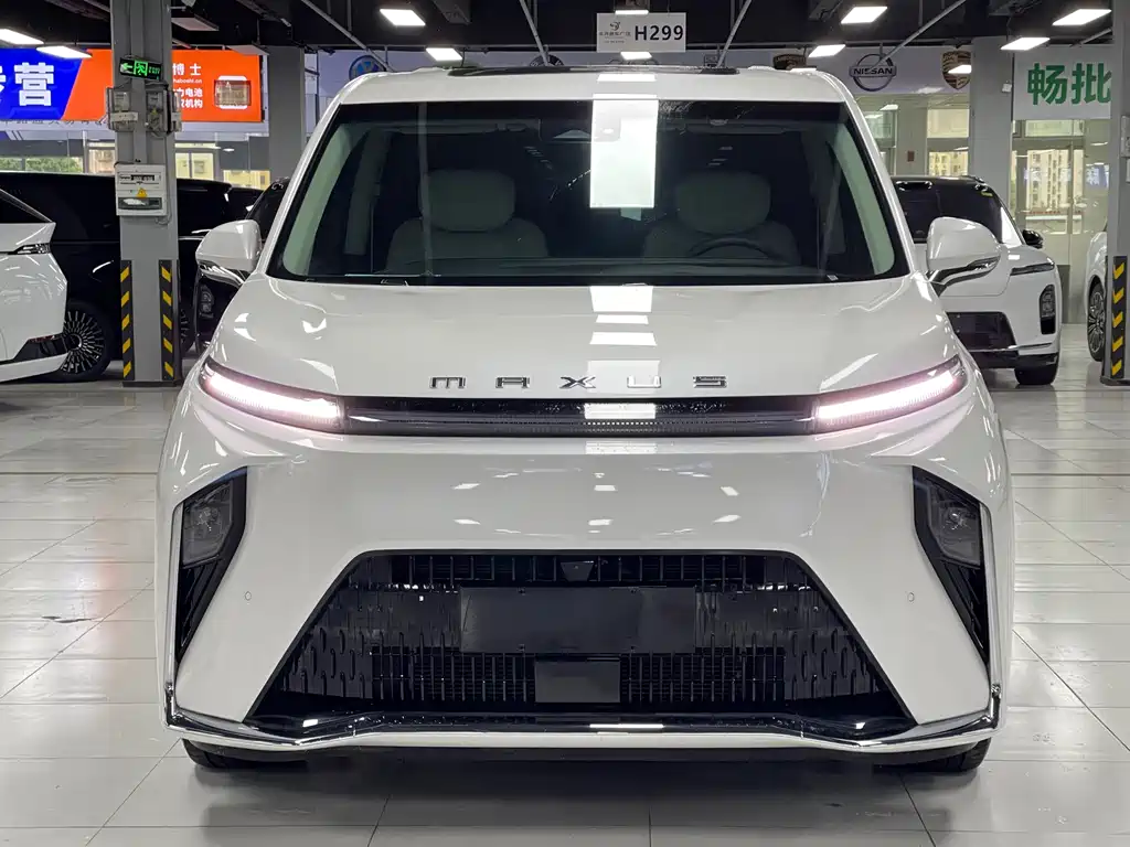 Maxus Maxus Mifa 9 2025 PHEV Long Range Forest Edition 7-Seater 2025 - thumbnail 2