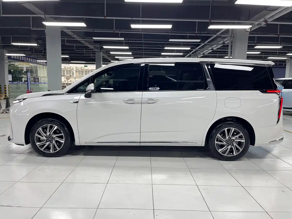 Maxus Maxus Mifa 9 2025 PHEV Long Range Forest Edition 7-Seater 2025 - thumbnail 12