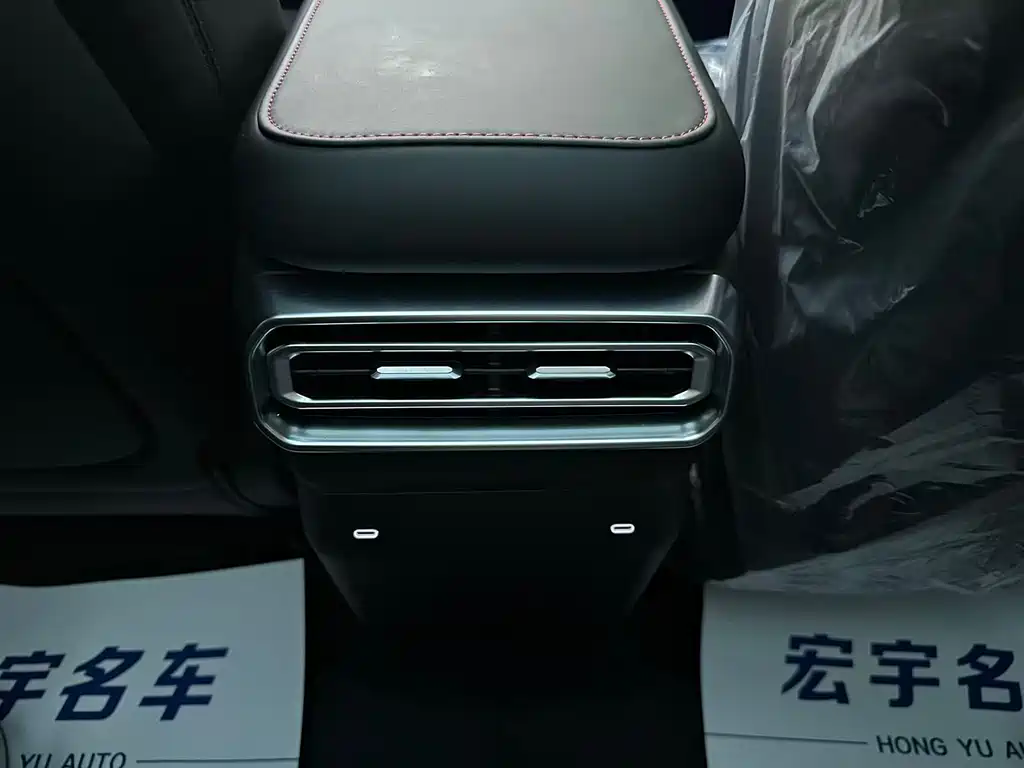 Jetour Shanhai Jetour Traveller C-DM 2026 212km Huawei Qiankun ADAS 5-Seater 2026 - thumbnail 19