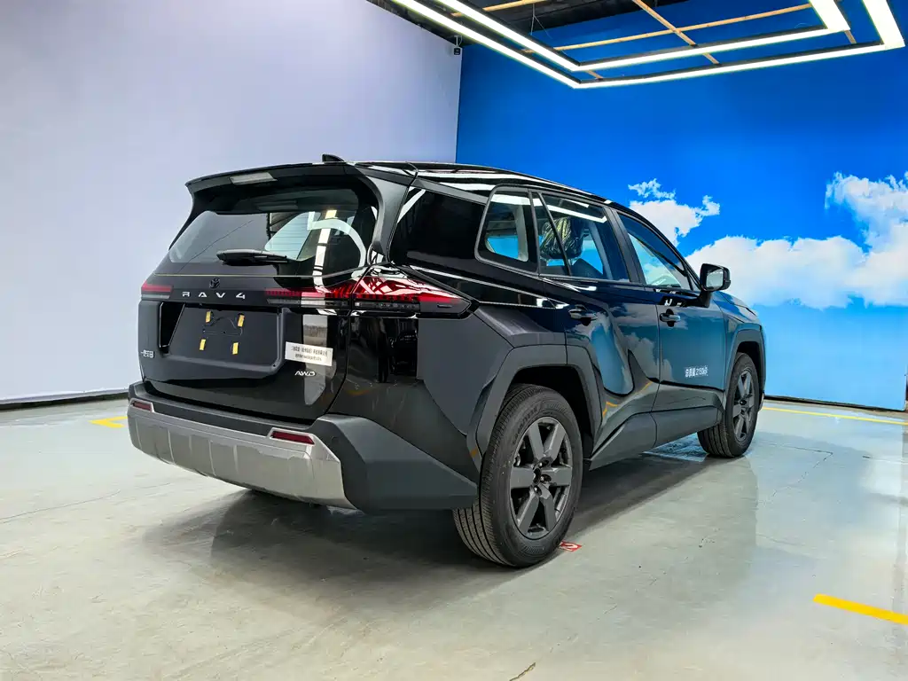 Toyota Toyota RAV4 2026 2.0L 4WD Luxury Edition 2026 - thumbnail 4