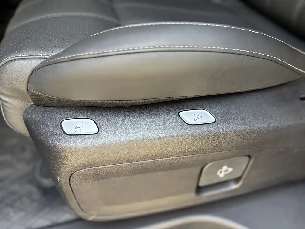 Dongfeng Forthing Voyah V9 200km Comfort 2025 - thumbnail 18
