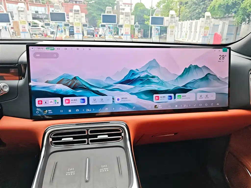 Geely Galaxy Galaxy M9 2025 210km AWD Navigator Edition 2026 - thumbnail 16