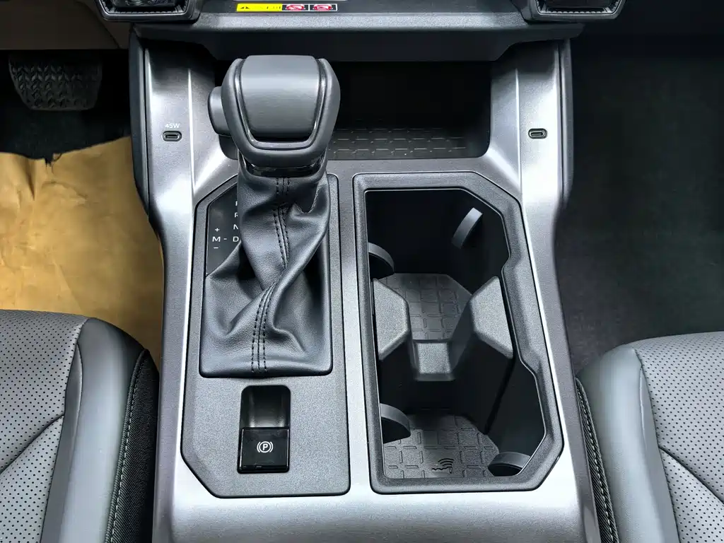 Toyota Toyota RAV4 2026 2.0L 4WD Luxury Edition 2026 - thumbnail 13