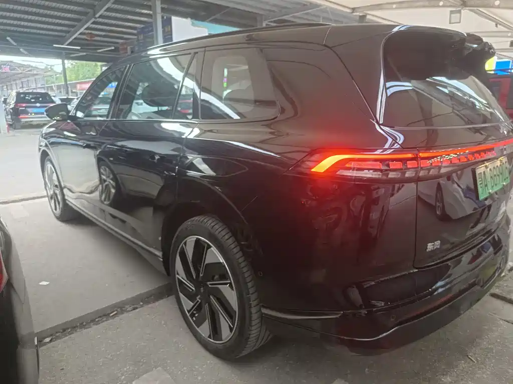 Dongfeng Yipai eπ008 2025 636Ultra BEV 5-Seater 2025 - thumbnail 17