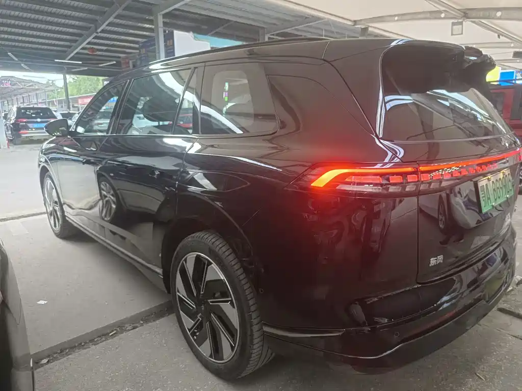 Dongfeng Yipai eπ008 2025 636Ultra BEV 5-Seater 2025 - thumbnail 18