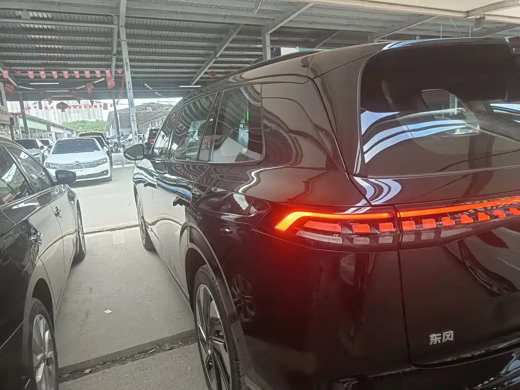 Dongfeng Yipai eπ008 2025 636Ultra BEV 5-Seater 2025 - thumbnail 19