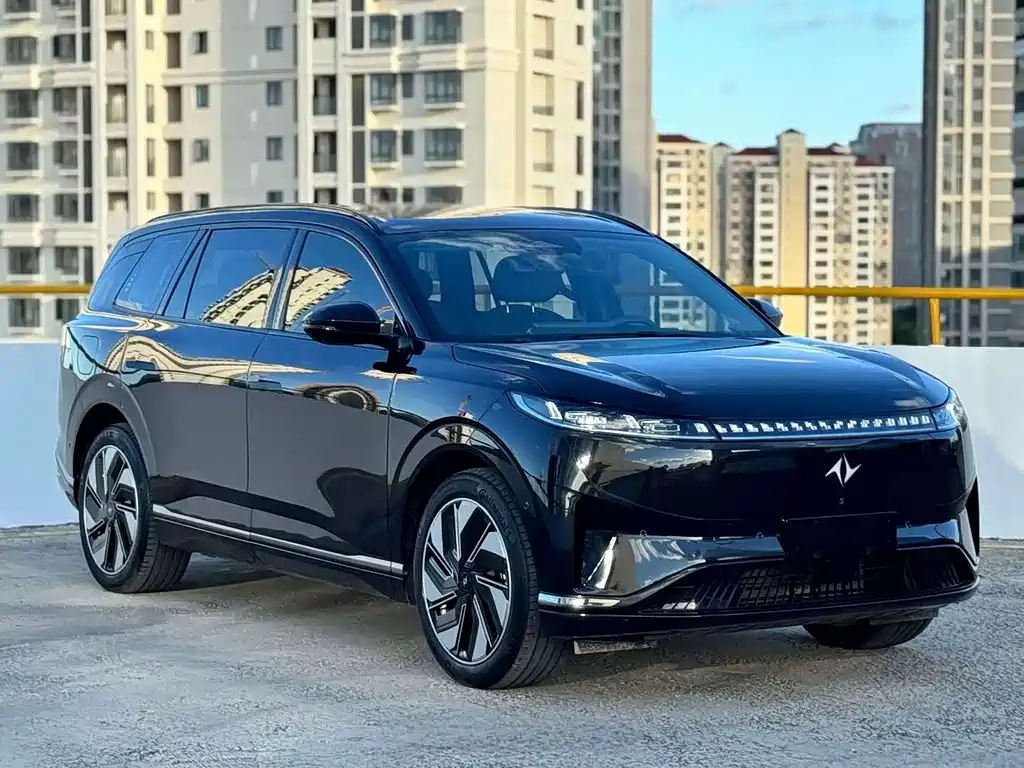 Dongfeng Yipai eπ008 636Max BEV 2024 - thumbnail 3