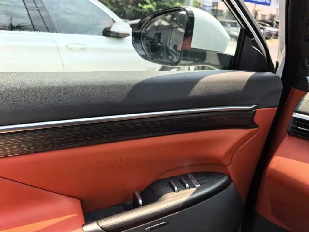 Dongfeng eπ eπ008 636Max BEV 2025 - thumbnail 7