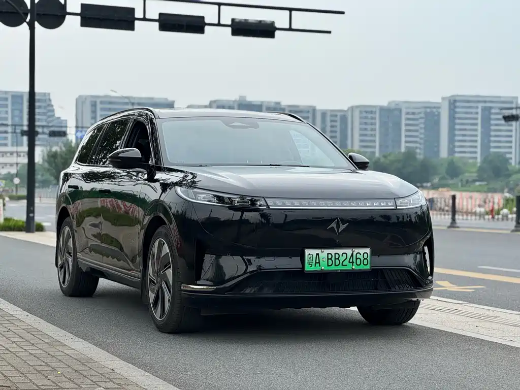 Dongfeng Yipai eπ008 636Ultra BEV 2024 - thumbnail 3