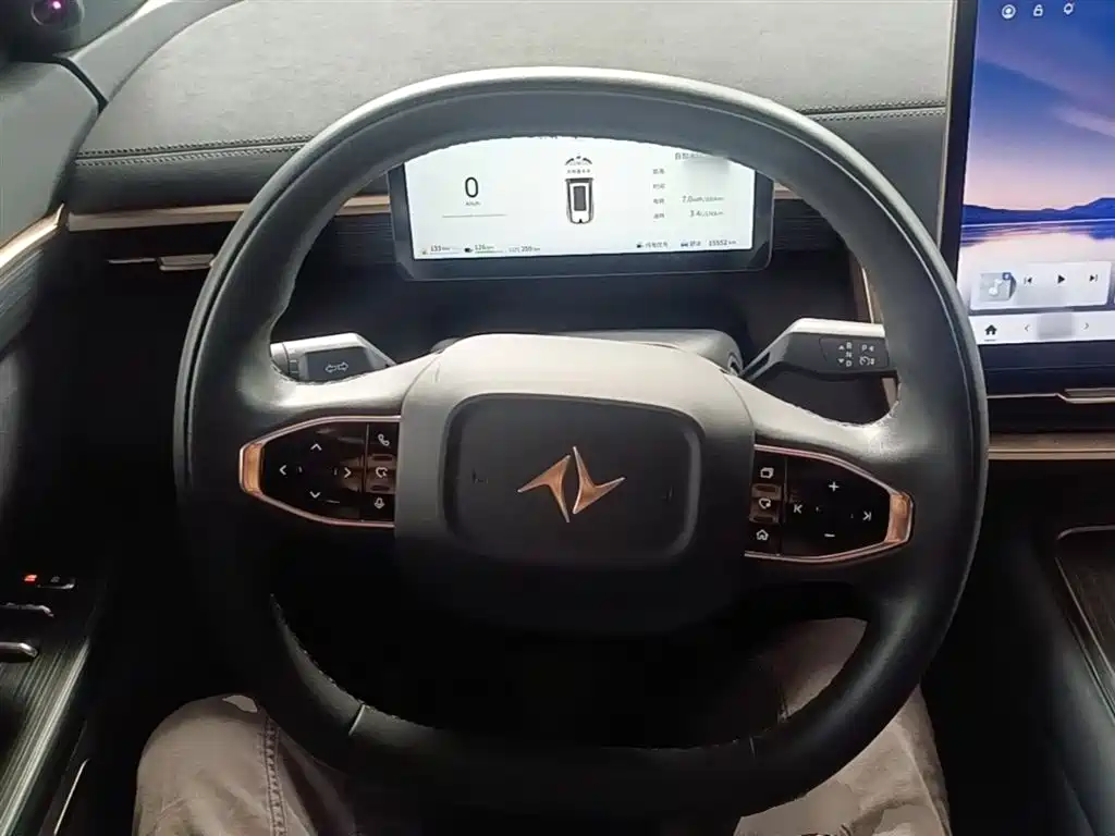 Dongfeng eπ eπ008 210Max EREV 6-Seater 2024 - thumbnail 11