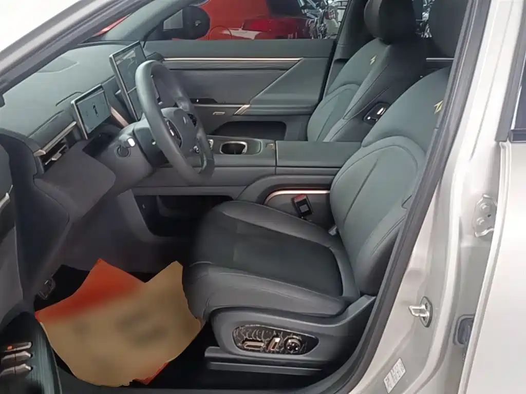 Dongfeng eπ eπ008 210Max EREV 6-Seater 2024 - thumbnail 15