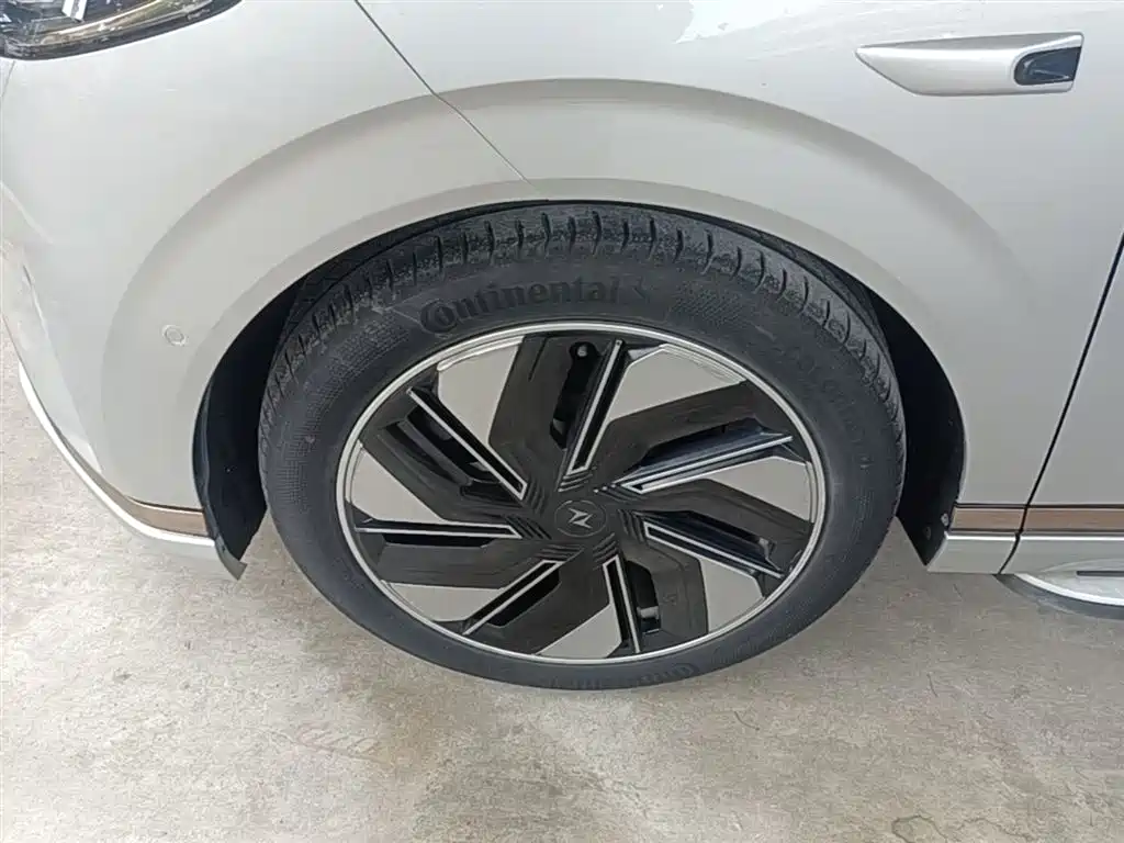 Dongfeng eπ eπ008 210Max EREV 6-Seater 2024 - thumbnail 23