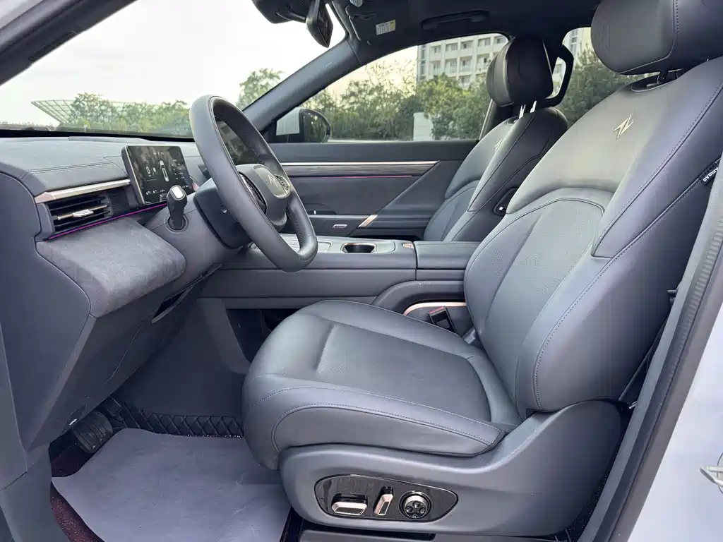 Dongfeng eπ eπ008 2024 210Max EREV 6-Seater 2024 - thumbnail 4