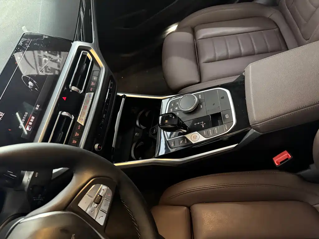 BMW BMW 3 Series 2022 320i M Sport Package 2021 - thumbnail 10