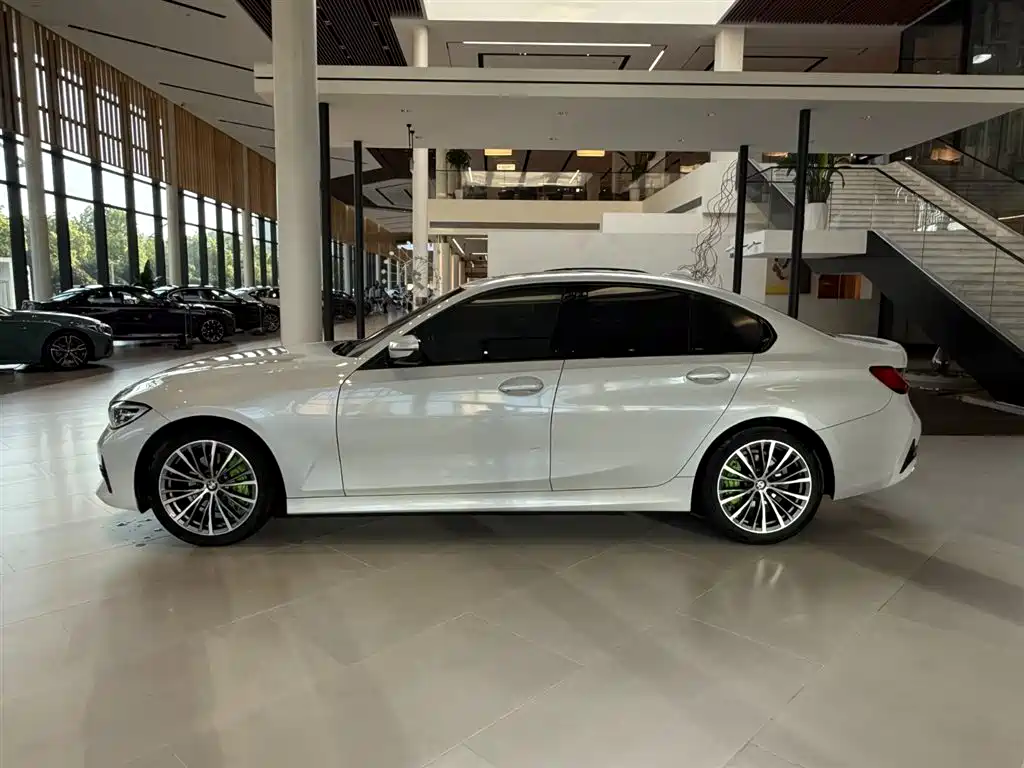 BMW BMW 3 Series 2021 Facelift II 320i M Sport Package 2021 - thumbnail 4