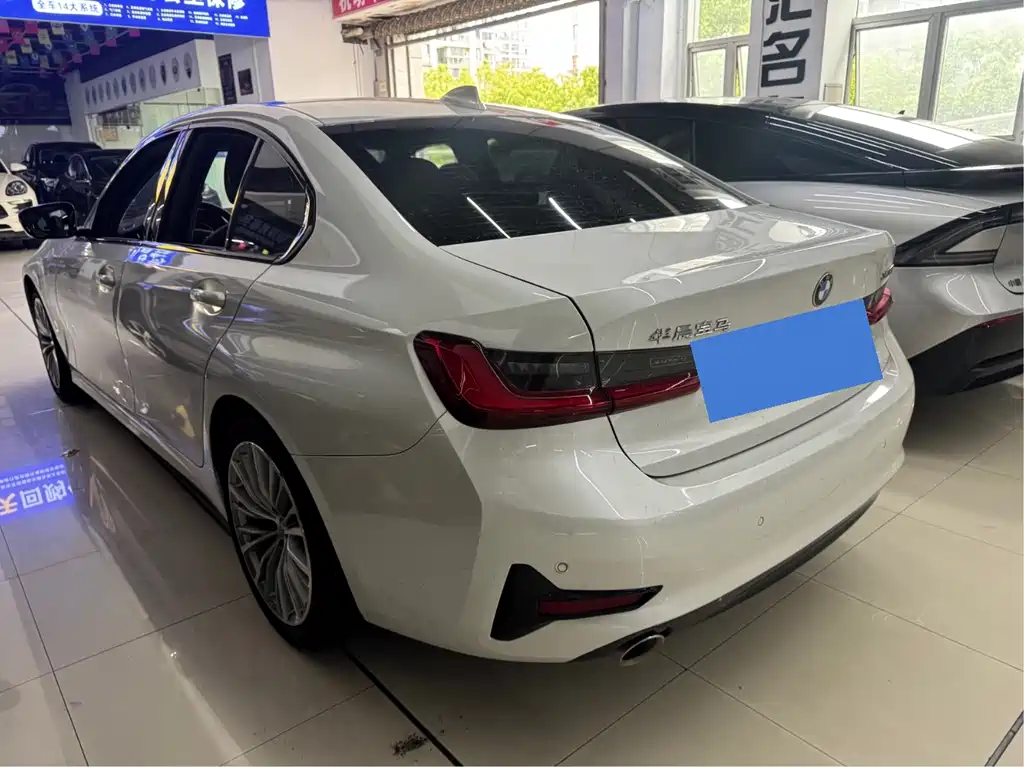 BMW BMW 3 Series 2022 320i M Sport Package 2021 - thumbnail 15