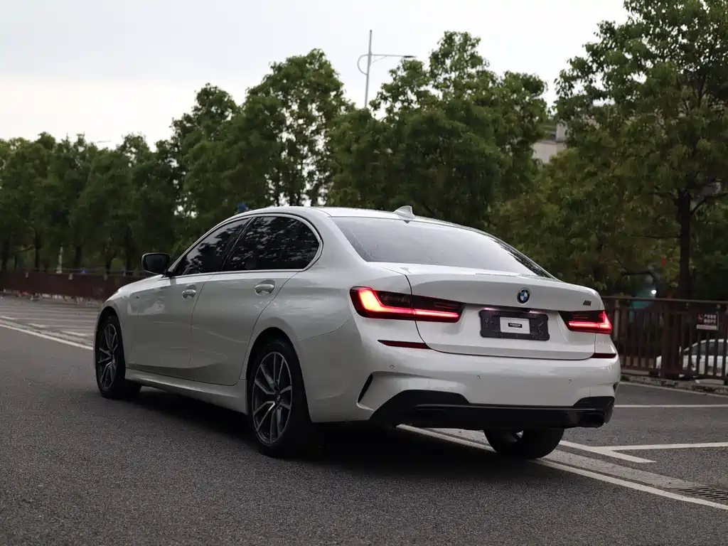 BMW BMW 3 Series 320Li M Sport Package 2022 - thumbnail 4
