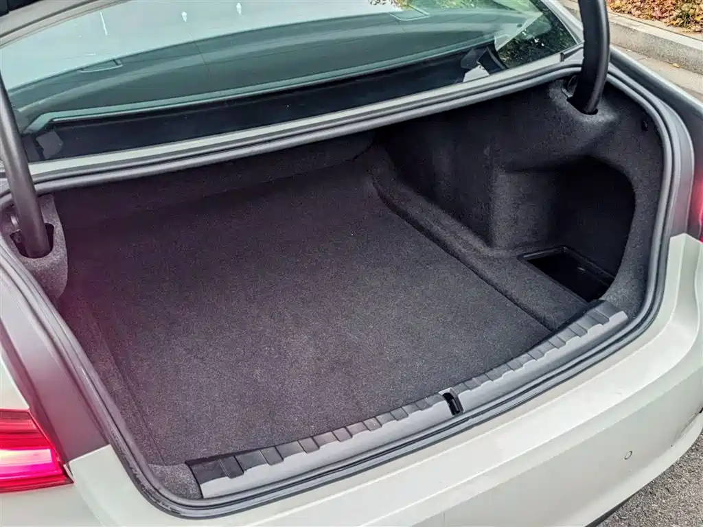 BMW BMW 3 Series 2021 320i M Sport Package 2021 - thumbnail 4