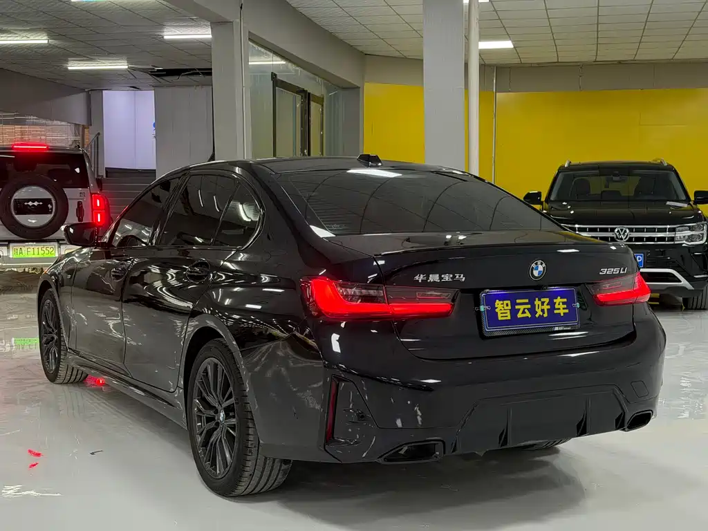 BMW BMW 3 Series 325Li M Sport Night Edition 2022 - thumbnail 4