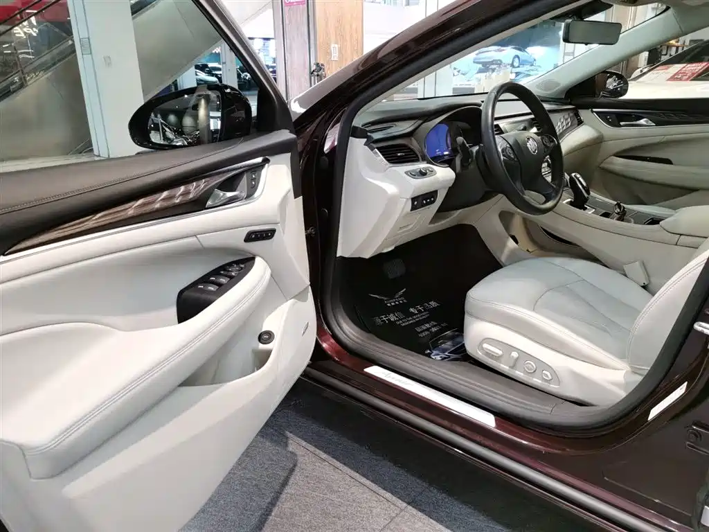 Buick Buick LaCrosse 2021 Avenir 2021 - thumbnail 5
