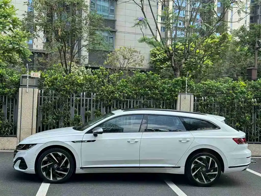 Volkswagen FAW-Volkswagen CC 2021 Shooting Brake 330TSI Lie Mu Edition 2021 - thumbnail 2