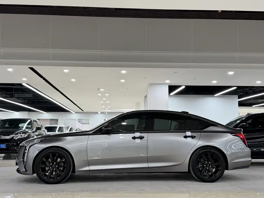 Cadillac Cadillac CT5 28T Luxury 2024 - thumbnail 3